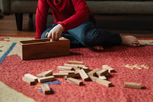 Sécurité enfants: fiche technique sols souples aires de jeux